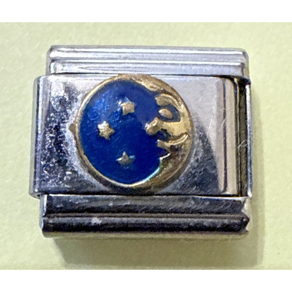 (22) - 9mm Italian Charms Circle with Gold Moon Face and Space with 3 Stars - Picture 2 of 12